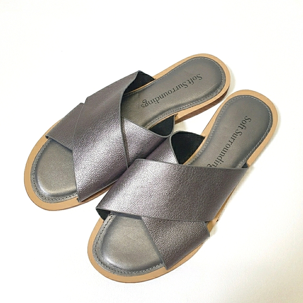 Soft Surroundings Jasper Metallic Slides Sandals size 7.5